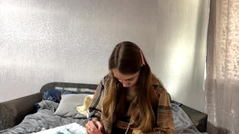 Snapshot of irinaballesteros chatting on 16, 9, 2025 Evie online show from 16, 9, 2025
