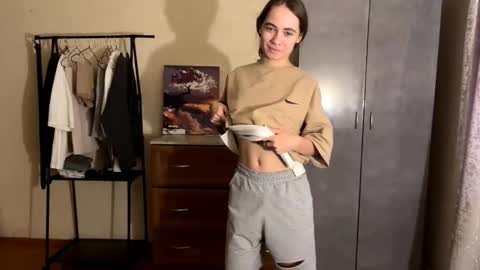 Snapshot of irinaballesteros chatting on 21, 10, 2025 Evie online show from 21, 10, 2025