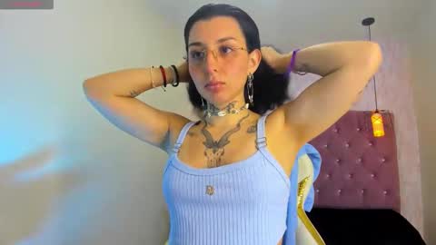 iris_77 online show from 25, 10, 2025