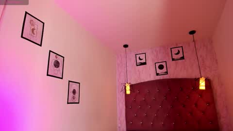 iris_77 online show from 15, 1, 2026