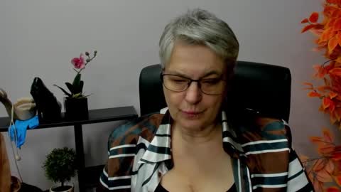 I R I S online show from 18, 12, 2024