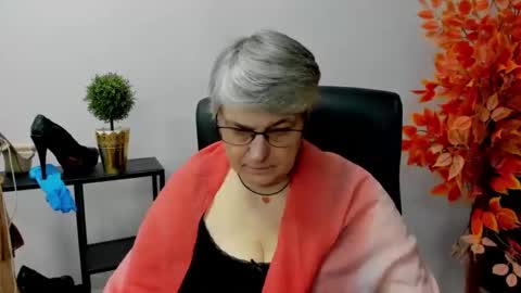 I R I S online show from 3, 2, 2025