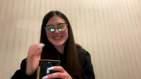 Snapshot of irisss31 chatting on 8, 2, 2025 irisss31 online show from 8, 2, 2025