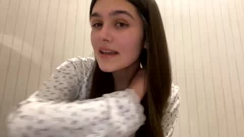 Snapshot of irisss31 chatting on 1, 3, 2025 irisss31 online show from 1, 3, 2025