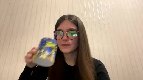 Snapshot of irisss31 chatting on 4, 3, 2025 irisss31 online show from 4, 3, 2025