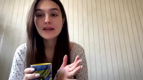 Snapshot of irisss31 chatting on 5, 3, 2025 irisss31 online show from 5, 3, 2025