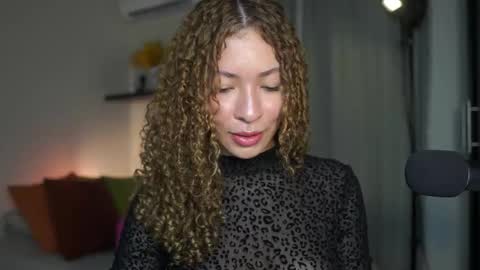 isa_____ online show from 14, 9, 2025