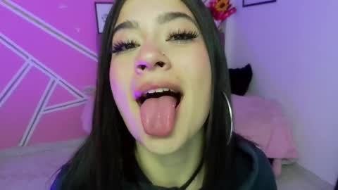 isa__rodriguez online show from 19, 5, 2026