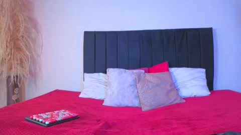 Isa and Natasha online show from 10, 9, 2025