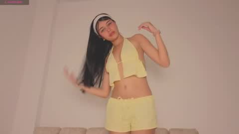 Snapshot of isa_dolly chatting on 4, 5, 2026 Isa Dolly online show from 4, 5, 2026