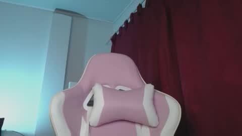 Snapshot of isa_emeralds chatting on 28, 9, 2025 Isabella online show from 28, 9, 2025