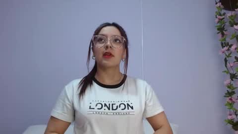 Snapshot of isa_jones1 chatting on 14, 12, 2024 isa_jones1 online show from 14, 12, 2024