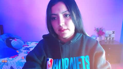 Snapshot of isa_jones1 chatting on 14, 10, 2025 isa_jones1 online show from 14, 10, 2025