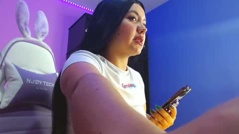 Snapshot of isa_jones1 chatting on 15, 10, 2025 isa_jones1 online show from 15, 10, 2025