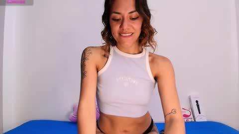 Snapshot of isa_laurentt chatting on 23, 1, 2025 Isabella Laurentt  online show from 23, 1, 2025