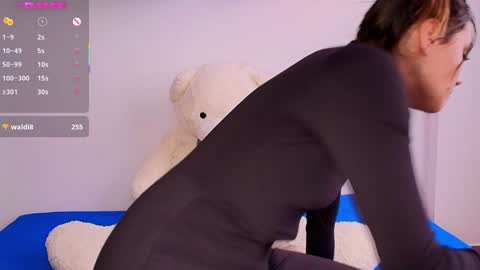 Snapshot of isa_laurentt chatting on 5, 2, 2025 Isabella Laurentt  online show from 5, 2, 2025