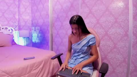    online show from 25, 6, 2026