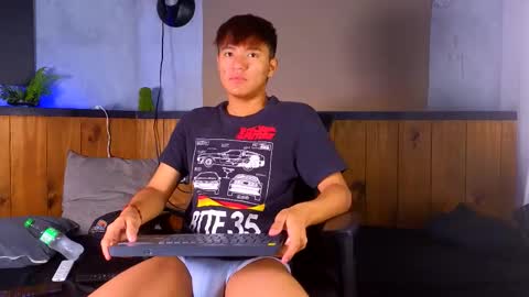 isaac_grimm online show from 19, 3, 2026