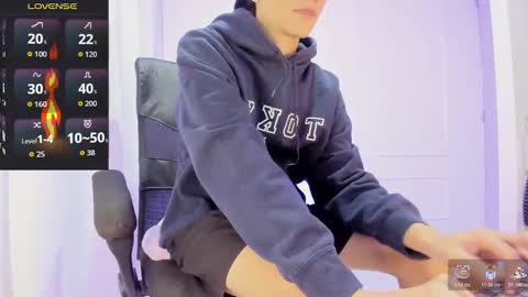 Snapshot of isaac_miler chatting on 14, 11, 2025 isaac online show from 14, 11, 2025