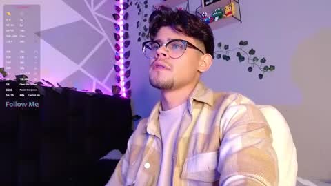 Isaac Saenz. online show from 8, 12, 2024