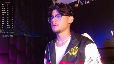 Isaac Saenz. online show from 17, 1, 2025