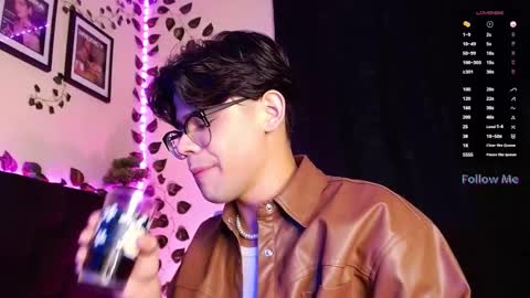 Isaac Saenz. online show from 27, 2, 2025