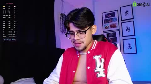 Isaac Saenz. online show from 13, 12, 2025