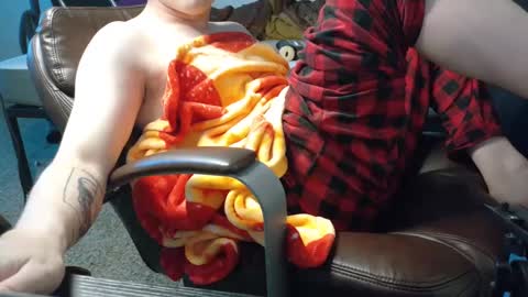 Snapshot of isaac_sheffield chatting on 23, 12, 2024 isaac online show from 23, 12, 2024