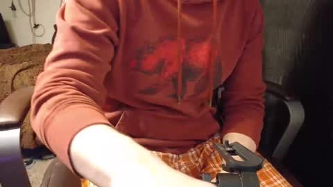 Snapshot of isaac_sheffield chatting on 12, 1, 2025 isaac online show from 12, 1, 2025