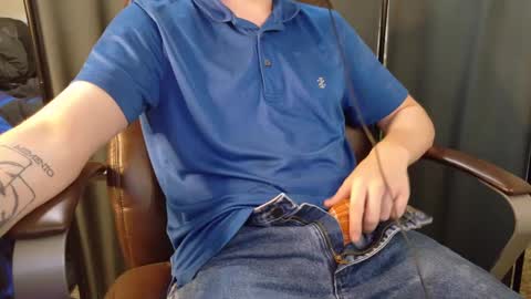 Snapshot of isaac_sheffield chatting on 9, 9, 2025 isaac online show from 9, 9, 2025