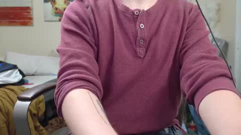 Snapshot of isaac_sheffield chatting on 7, 10, 2025 isaac online show from 7, 10, 2025