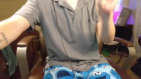 Snapshot of isaac_sheffield chatting on 9, 10, 2025 isaac online show from 9, 10, 2025