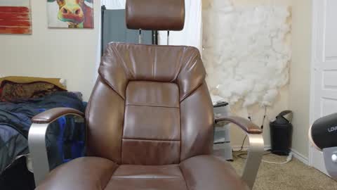 Snapshot of isaac_sheffield chatting on 3, 11, 2025 isaac online show from 3, 11, 2025