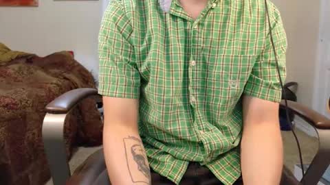 Snapshot of isaac_sheffield chatting on 12, 11, 2025 isaac online show from 12, 11, 2025