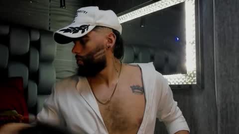 Isaac FVercettis online show from 1, 12, 2025