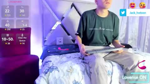 Snapshot of isaac_winter_ chatting on 19, 12, 2025 Isaac online show from 19, 12, 2025