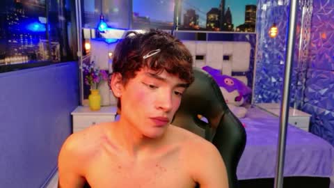 isaacnova online show from 16, 4, 2026