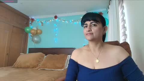 Snapshot of isabeel_sofia01 chatting on 6, 6, 2026 Isabeel Sofia online show from 6, 6, 2026