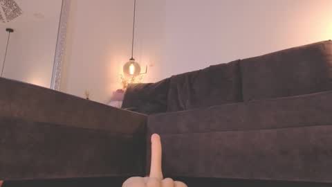 Isabela online show from 15, 12, 2025