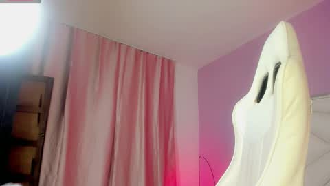 I S A B E L A ISA  online show from 12, 10, 2025