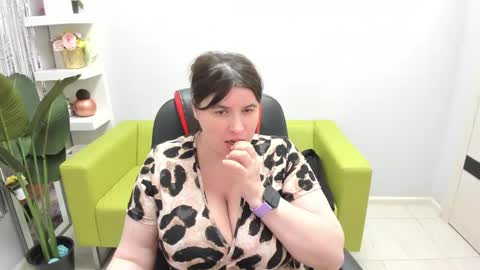 Snapshot of isabelabell chatting on 16, 2, 2025 Isabela online show from 16, 2, 2025