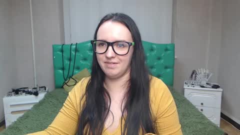 IsabelBlackberry online show from 16, 12, 2024