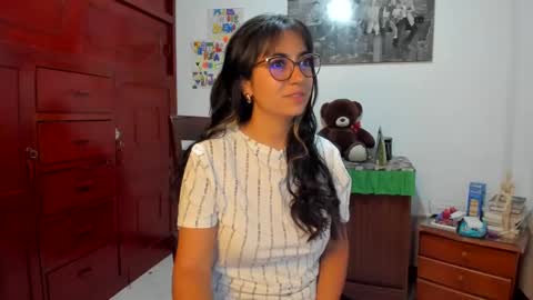 Isabella22 1 online show from 8, 1, 2025