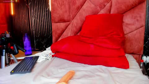 Isabella Arias online show from 30, 1, 2025