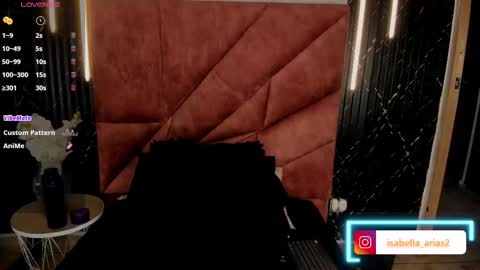 Isabella Arias online show from 17, 2, 2025