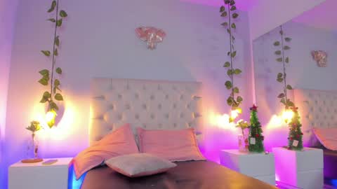 Snapshot of isabella_flowerss chatting on 12, 1, 2025 online show from 12, 1, 2025