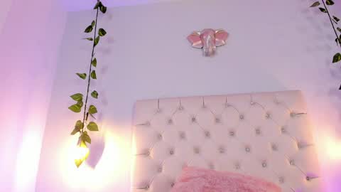 Snapshot of isabella_flowerss chatting on 16, 1, 2025 online show from 16, 1, 2025
