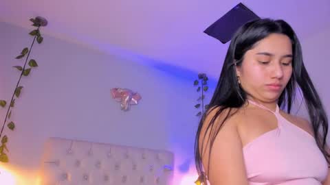 Snapshot of isabella_flowerss chatting on 22, 2, 2025 online show from 22, 2, 2025