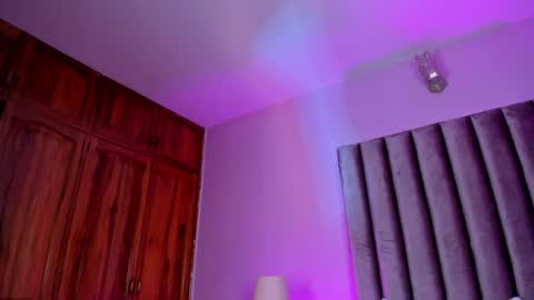   online show from 4, 4, 2026