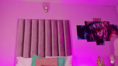   online show from 19, 4, 2026